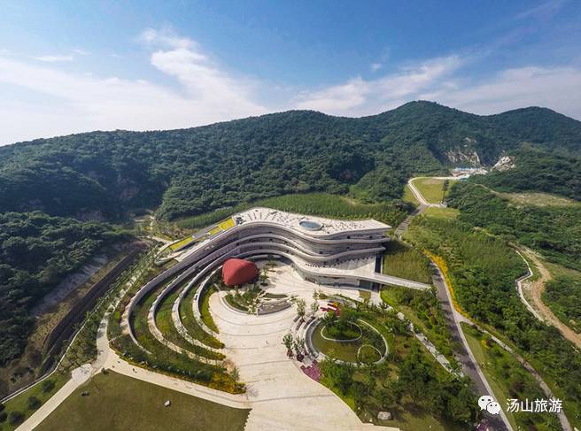 南京汤山最新建设新闻，建设进展与温馨日常故事同步呈现
