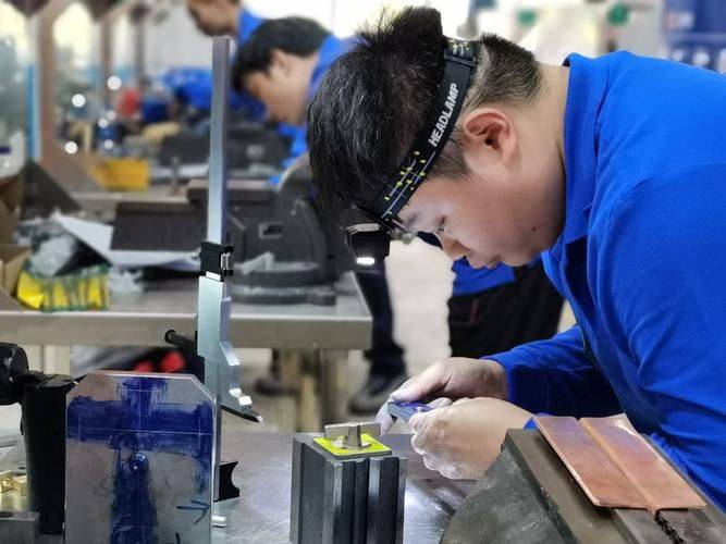 瑞安钳工招聘之旅，最新消息与温馨的寻友之旅