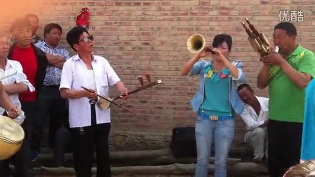唢呐二闺女探寻内蒙新风貌，最新演绎展现草原魅力