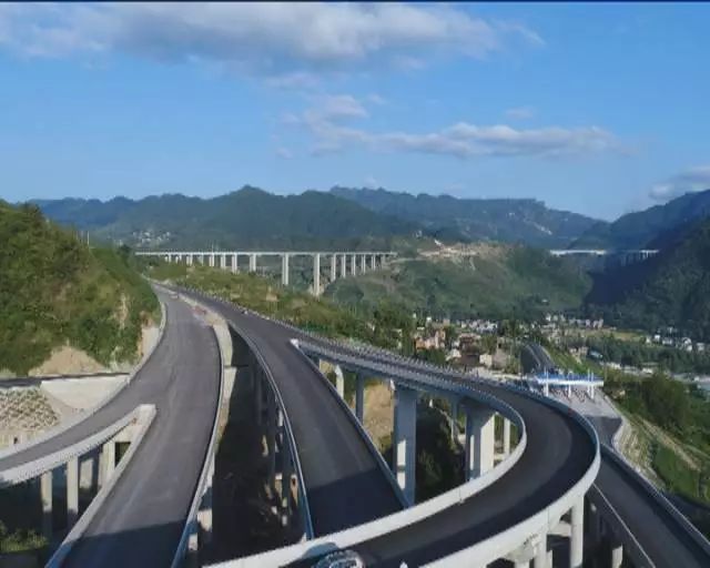 湖北最新通车，掀开新时代繁荣序幕